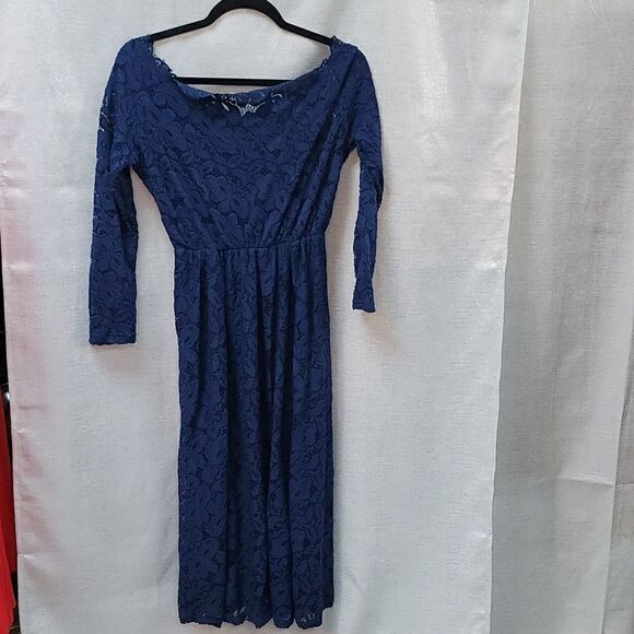 Beautiful Blue Lace Dress!  - Picture 2 of 7